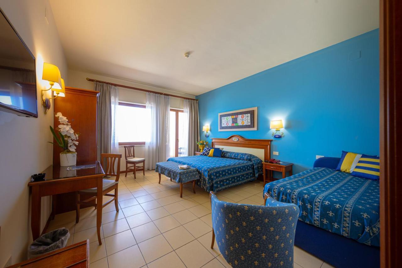 Hotel Riva Del Sole Чефалу Екстериор снимка
