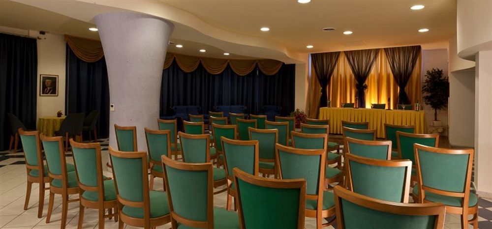 Hotel Riva Del Sole Чефалу Екстериор снимка